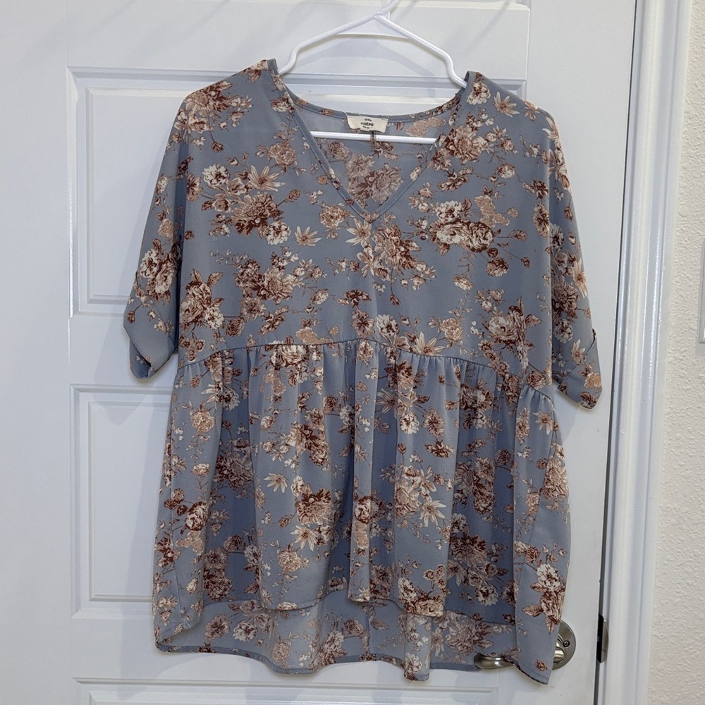 entro Blue Floral Babydoll Blouse Size Small Boho Peplum Top